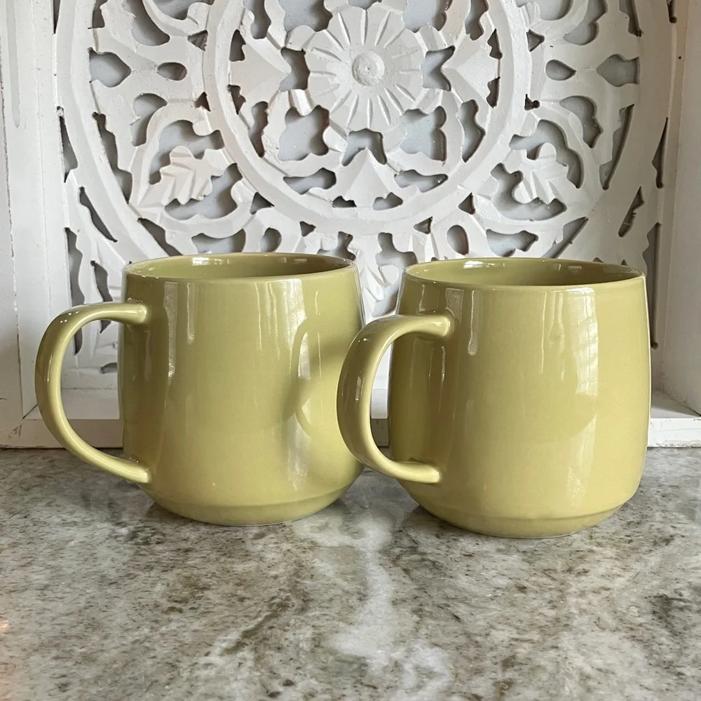 Crate & Barrel Set Of 2 Harris Mugs in Ochre